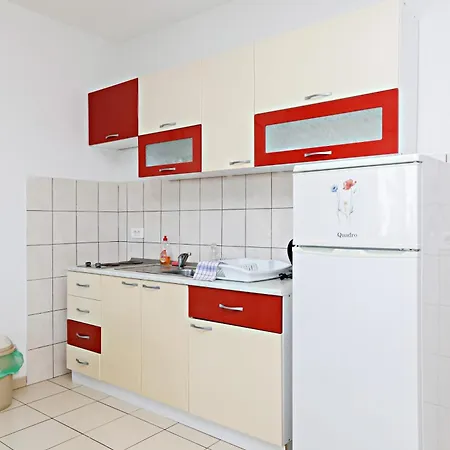 Apartment With A Parking Space Grebastica, - 24046 Sibenik