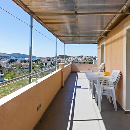 Apartment With A Parking Space Grebastica, - 24046 Sibenik