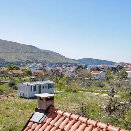 Apartment With A Parking Space Grebastica, - 24046 Sibenik